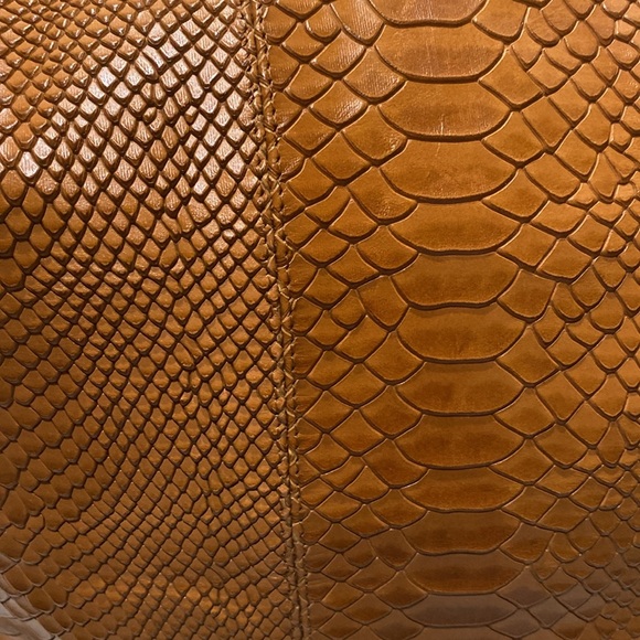 GASPY “Tracy” Large Tan (Burnt Caramel) Snakeskin Embossed Leather - Picture 10 of 16